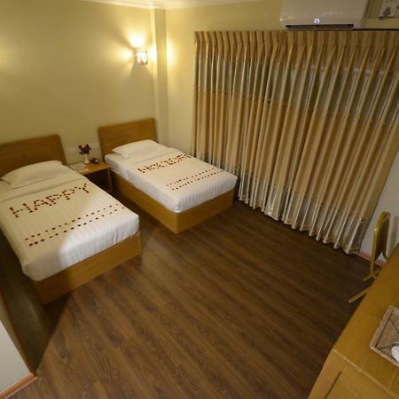 Inle Strand Hotel Ньоншуэ Экстерьер фото
