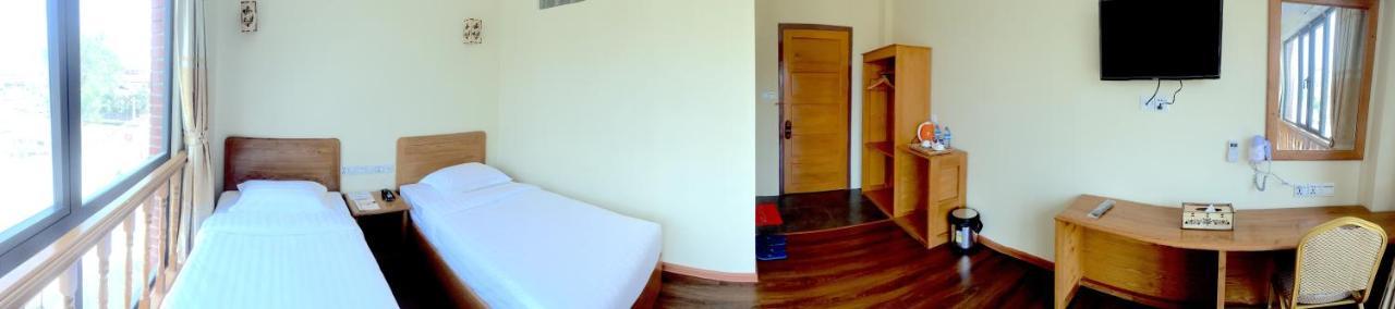Inle Strand Hotel Ньоншуэ Экстерьер фото