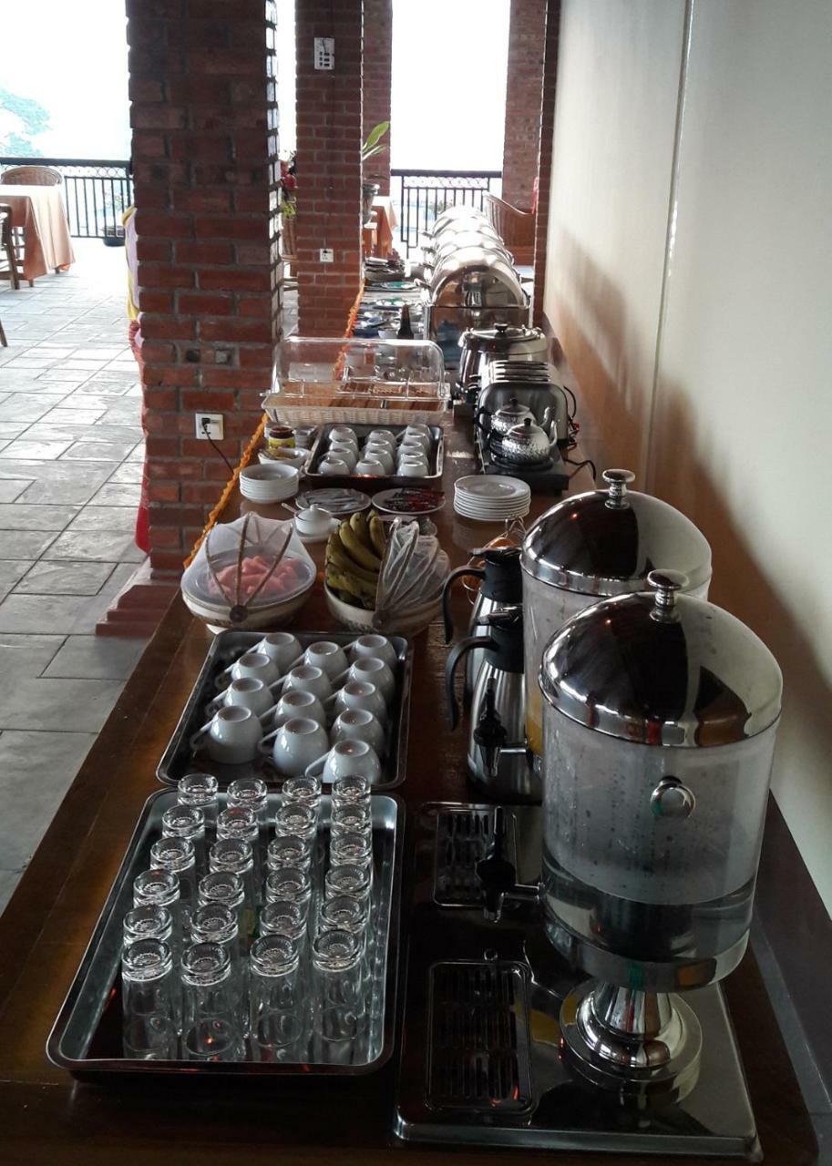 Inle Strand Hotel Ньоншуэ Экстерьер фото